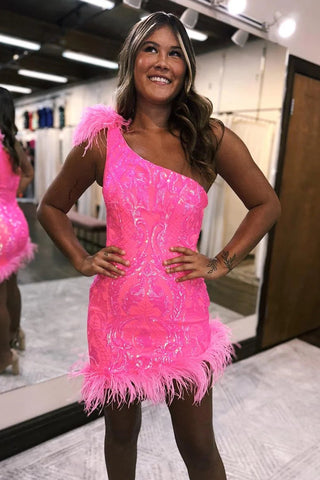 Vestido ajustado de fiesta rosa chicle brillante con un solo hombro y plumas