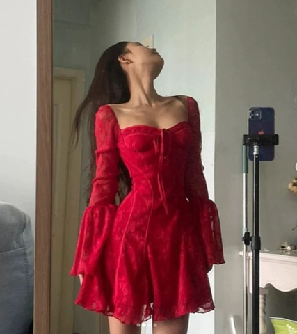 Vestido de fiesta sexy rojo de encaje con mangas acampanadas Y7655