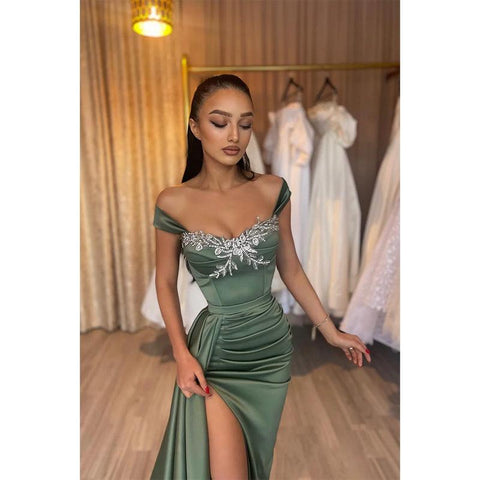 Vestido largo formal de fiesta con tirantes dobles y cuentas