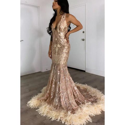 Robe de soirée longue sirène en tulle transparent à paillettes et col en V, sans manches, avec plumes