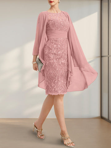 Vestido de novia de corte recto/columna, largo hasta la rodilla, de encaje y gasa, con escote ilusión, volantes en cascada y lentejuelas.