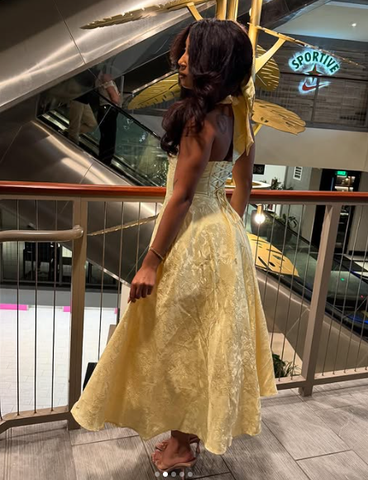 Robe de soirée sexy dos nu à décolleté plongeant en V, jaune satin imprimé, robe de bal Y8249