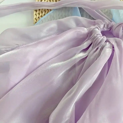 Vestido de fiesta corto de organza azul sencillo con cuello halter y capas, modelo Y8089