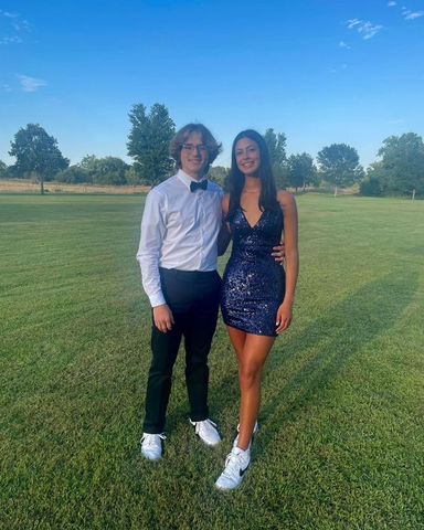 Vestido corto ajustado con escote en V sexy para fiesta de bienvenida Y6947