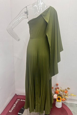 Robes de soirée élégantes à plis plats, ourlet fin et col oblique plissé 