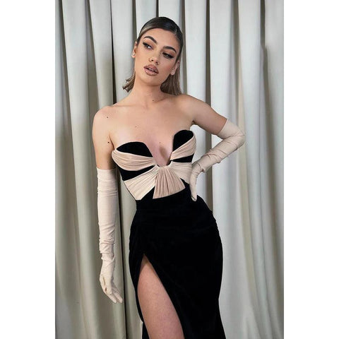 Vestido de noche largo de satén fruncido sin tirantes y cuello en V para graduación