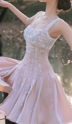 Vestido de fiesta de lujo color nude satinado con cuentas de diamantes bordadas a mano Y4542