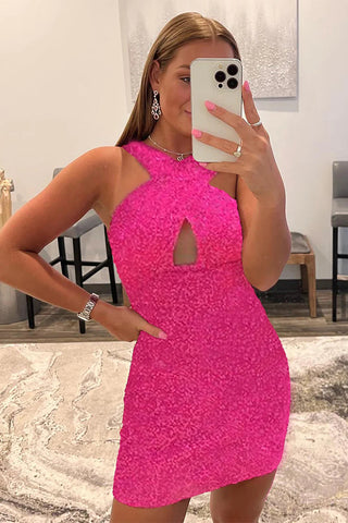 Robe de bal rouge à paillettes, moulante, dos nu et col halter