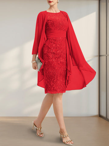 Vestido de novia de corte recto/columna, largo hasta la rodilla, de encaje y gasa, con escote ilusión, volantes en cascada y lentejuelas.