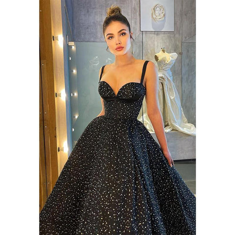 Vestido de fiesta vintage negro con tirantes finos