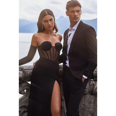 Vestido largo de fiesta formal de satén transparente sin tirantes y escote corazón