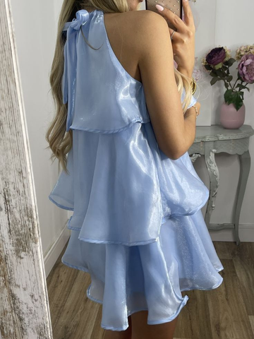 Vestido de fiesta corto de organza azul sencillo con cuello halter y capas, modelo Y8089