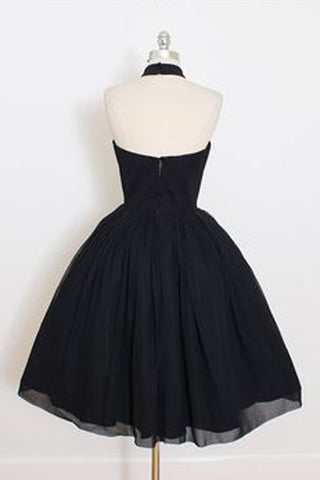 Vestido de baile de tul negro sin mangas con escote halter y corte en A para la mitad del vestido de graduación 