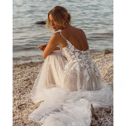 Robe de mariée tendance VIKTORIA pour la mariée, décolleté cœur, bretelles spaghetti, boutons, robe de mariée femme, personnalisation possible