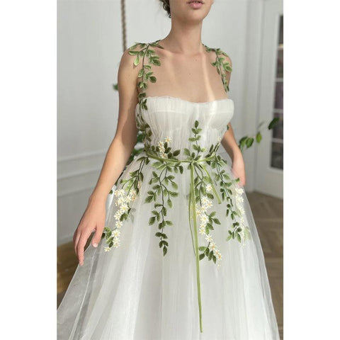 Robe de bal longue à bretelles spaghetti et appliques chics pour femme 