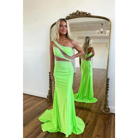 Robe de bal longue à une épaule et perles