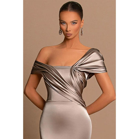 Robe de soirée sirène plissée à épaules dénudées unique