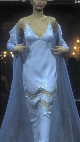 Robe de bal élégante en satin bleu à sequins et fines bretelles spaghetti, modèle Y8257