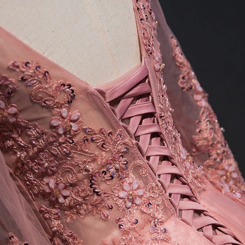 Robe de bal chic en tulle rose, coupe trapèze, décolleté rond, longueur au sol, ornée d'appliqués, référence Y1177