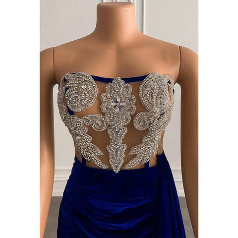 Vestido africano corto de terciopelo con cuentas pesadas y sin tirantes para fiesta de graduación para chica negra 