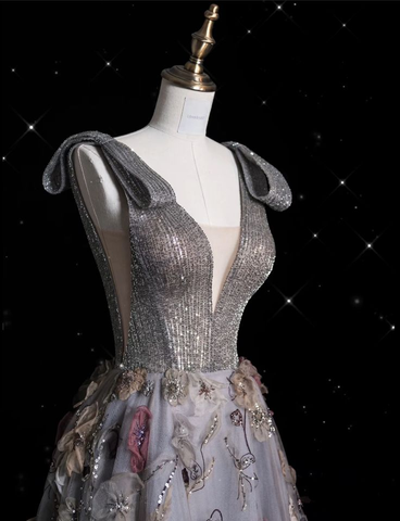 Vestido de baile largo de noche con escote en V, tul gris y estampado floral, modelo Y7953