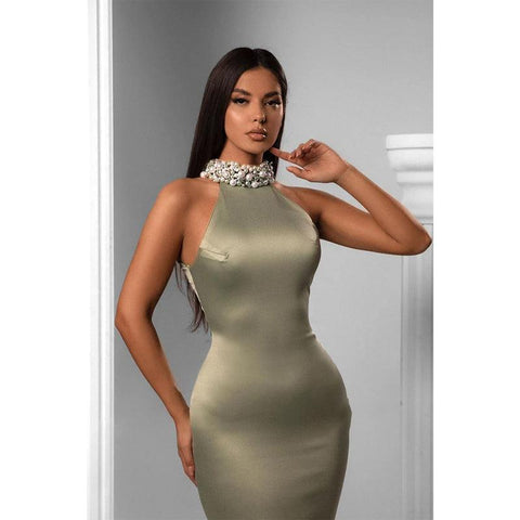 Robe de bal sirène longue à col haut et perles 