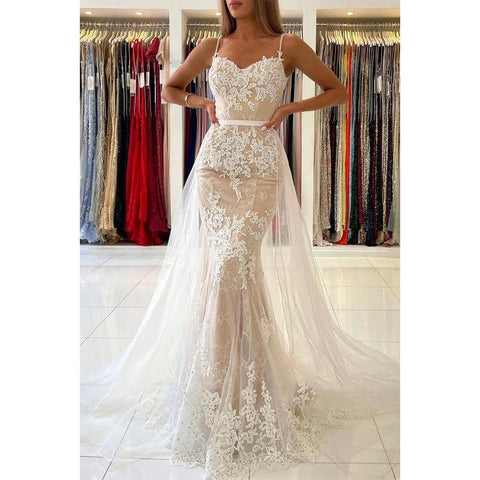 Vestido de noche formal estilo sirena con tirantes finos y apliques de encaje 