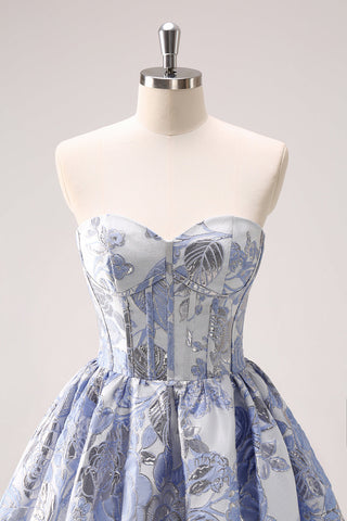 Robe de bal courte bleue à imprimé cœur et corset, coupe trapèze, avec volants