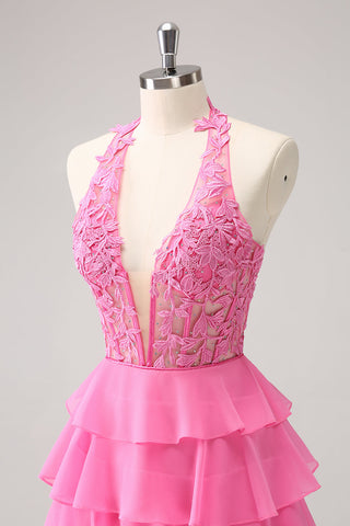Robe de bal rose fuchsia ravissante, coupe trapèze, bustier à volants et perles