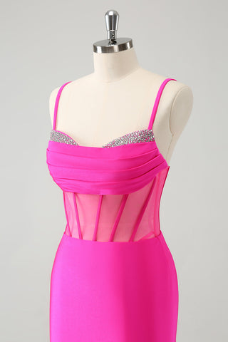 Robe de bal courte fuchsia moulante à corset plissé et perles