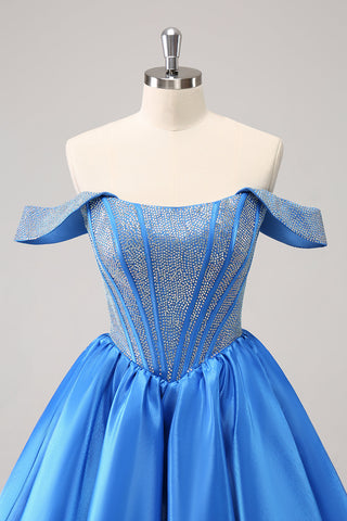 Robe de bal bleue mignonne à épaules dénudées et corset ornée de perles