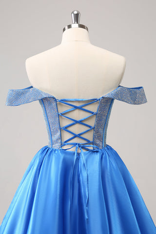 Robe de bal bleue mignonne à épaules dénudées et corset ornée de perles