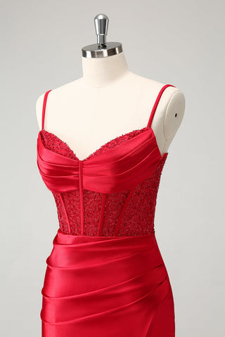 Robe de bal courte rouge corsetée avec laçage au dos