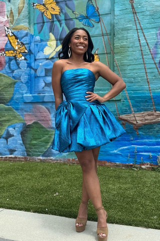 Vestido corto de fiesta de bienvenida, corte en A, fruncido y con lazo