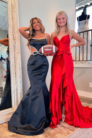 Vestido de fiesta largo de sirena con corsé de satén, tirantes finos y lazo.