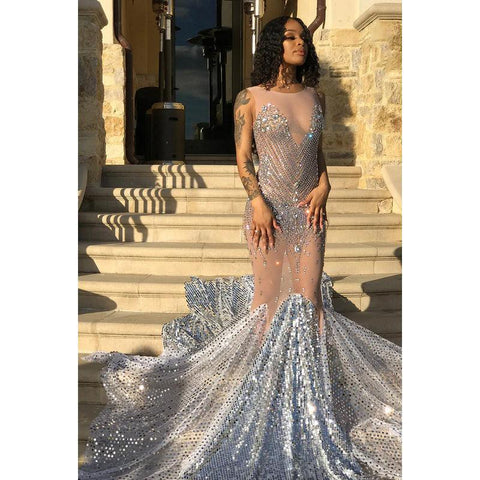 Vestido de fiesta largo estilo sirena de tul transparente con cuentas y sin mangas con cola larga