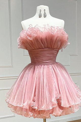 Elegante vestido corto de fiesta fucsia sin tirantes, corte en A y con volantes