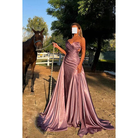 Elegante y lujoso vestido de fiesta formal de sirena fruncido sin mangas y sin tirantes