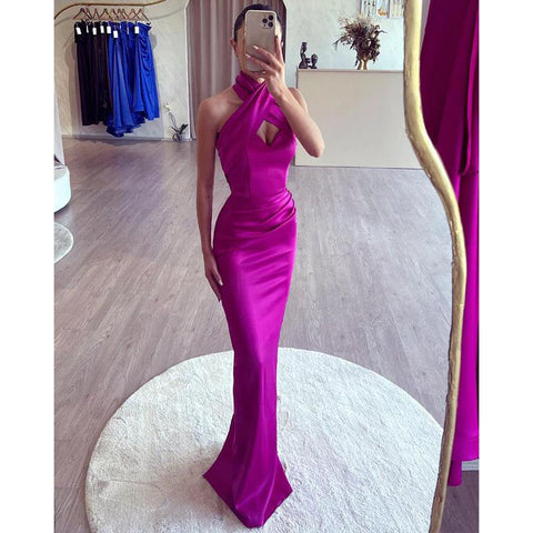 Vestido de fiesta formal largo con cuello halter y corte tubo/columna 