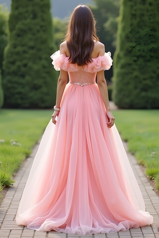 Robe de bal longue rose à épaules dénudées et coupe trapèze froncée
