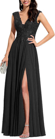 Robe de demoiselle d'honneur longue en mousseline à appliqués, col en V ornée de perles et fente. 