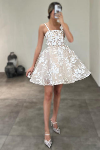 Deluxe Short A-Line Square Neck Spaghetti Straps Lace Prom Dresses with Appliques