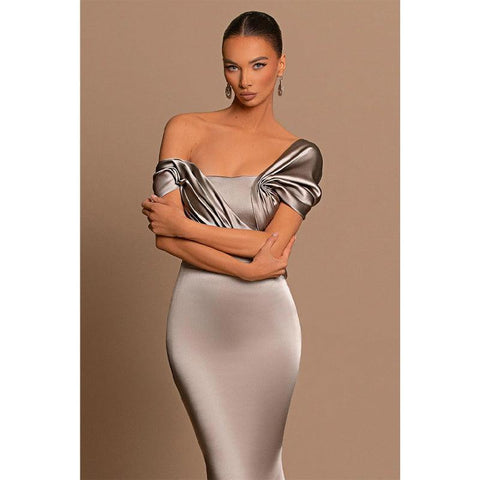 Robe de soirée sirène plissée à épaules dénudées unique