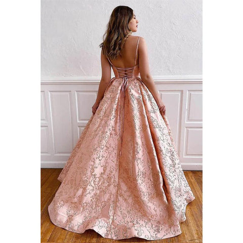 Exquisito vestido de fiesta largo de encaje con escote en V y tirantes finos en forma de A 