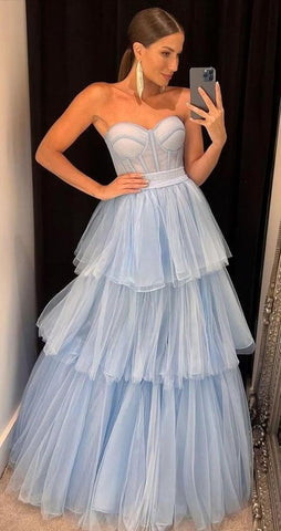 Vestido largo de fiesta de tul con volantes escalonados y corte en A