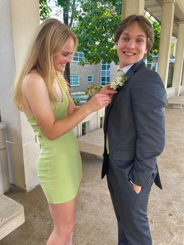 Vestido de fiesta sexy verde claro con escote en V Y2655