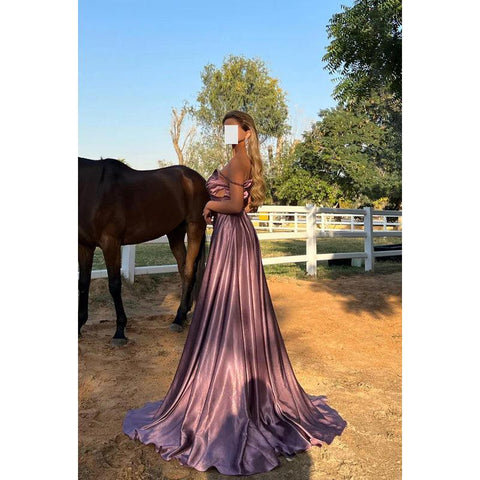 Elegante y lujoso vestido de fiesta formal de sirena fruncido sin mangas y sin tirantes