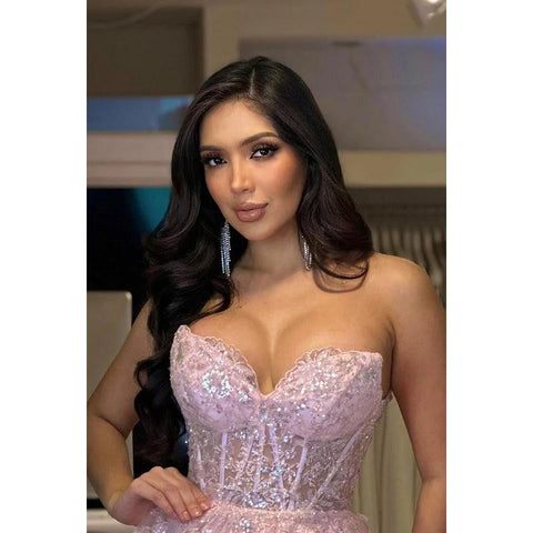 Vestido de fiesta glamuroso y dramático con apliques en forma de A, hombros descubiertos, sin mangas