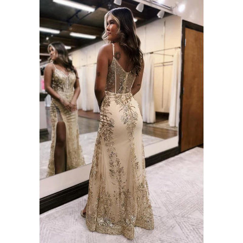 Robe de bal élégante et luxueuse à bretelles spaghetti et col en V avec appliques