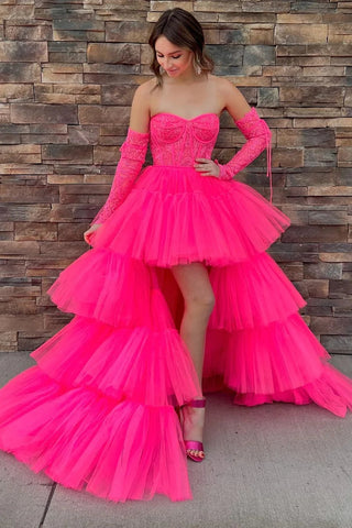 Robe de bal asymétrique trapèze sans bretelles en tulle à volants